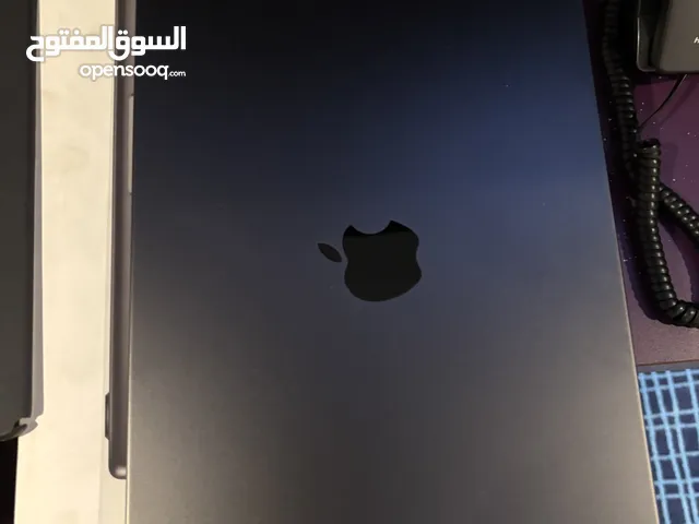 14-inch MacBook por with Apple M3 por chip