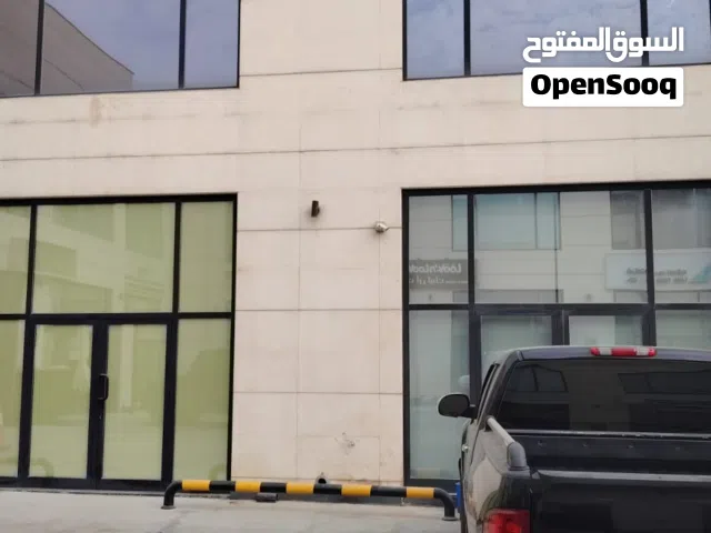 محل للايجار بمجمع وايت الشويخ التجاري موقع مميز