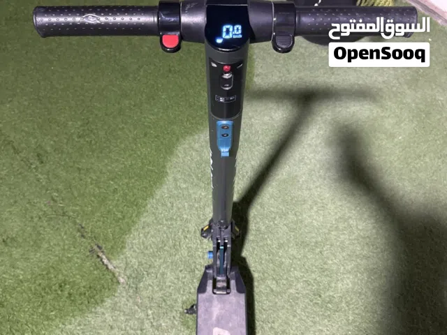 سكوتر. مستعمل رنظيف جدا للبيع