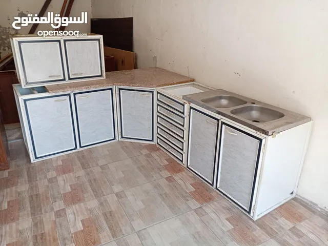 مطبخ ألمنيوم 3.2 كما موضح بالصوره بحال الوكاله عمان