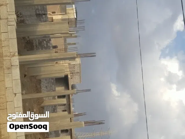 ارض عرطه  للبيع من المالك راسا خلف محطه مكه قاع القيضي
