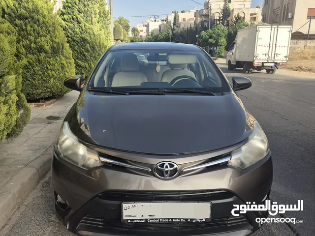 تويوتا يارس 2015 للبيع بحالة الوكالة