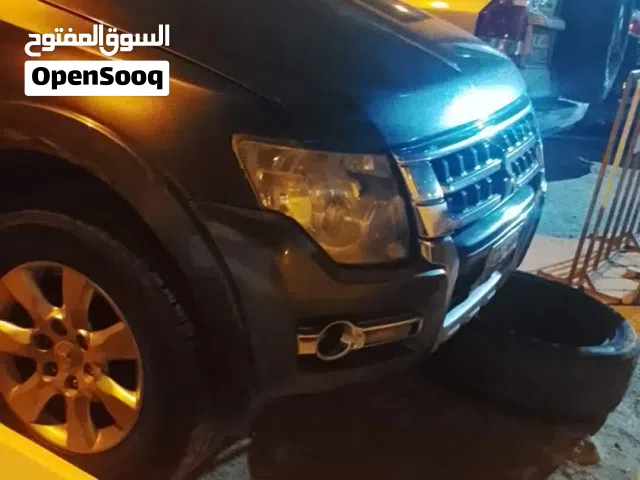 2018 ميتسوبيشي باجيرو GLS