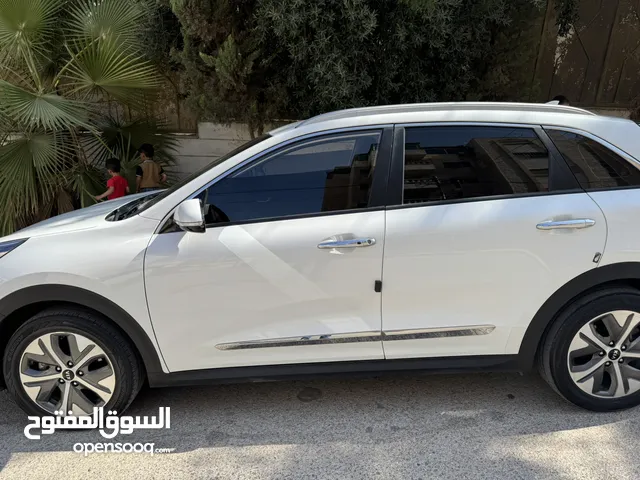 Used Kia Niro in Amman