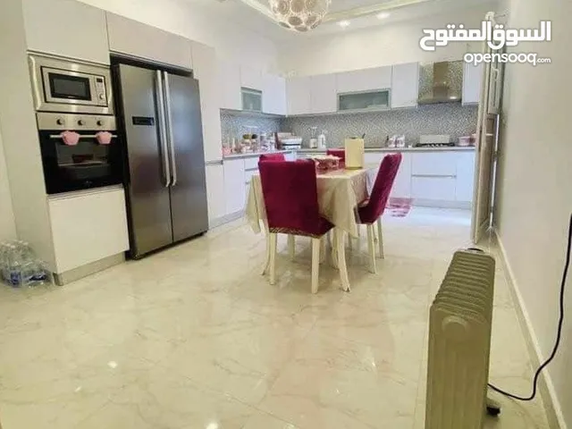 680 m2 More than 6 bedrooms Townhouse for Sale in Tripoli Zanatah