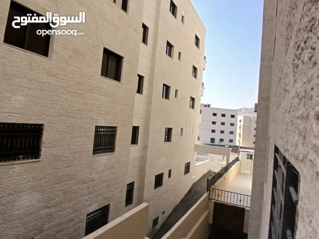 شقة طابق ثاني مواصفات فندقية 173م تشطيبات عمان الغربية بأفضل الاسعار و اعلى المواصفات