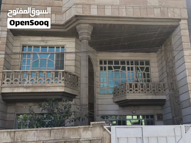 160 m2 5 Bedrooms Townhouse for Sale in Baghdad Ghazaliya