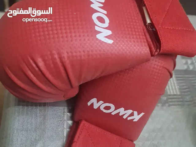 KWON FIGHTING GLOVES [SLIGHTLY USED] ONLY FOR 2.9 BD