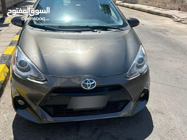 Used Toyota Prius in Amman