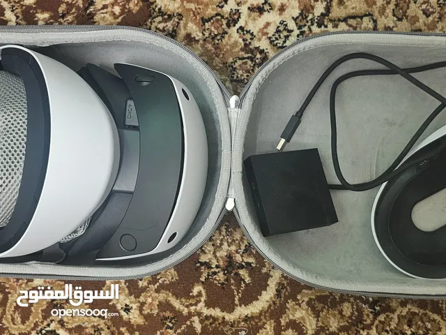 للبيع نظارة PS VR2 مع أدابتر للPC و شاحن للكنترولر و حقيبة