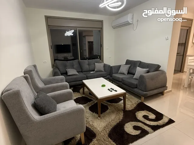 شقة سوبر ديلوكس مفروشة للإيجار 135 م 3 غرف نوم و حمامين
