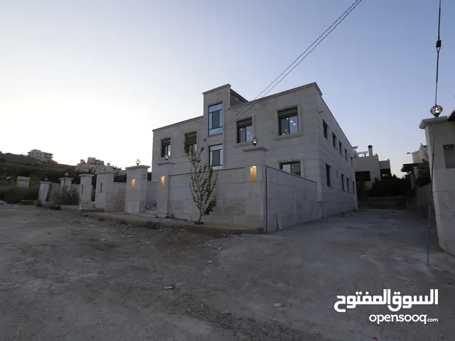 300 m2 More than 6 bedrooms Villa for Rent in Irbid Eidoon Military Hospital