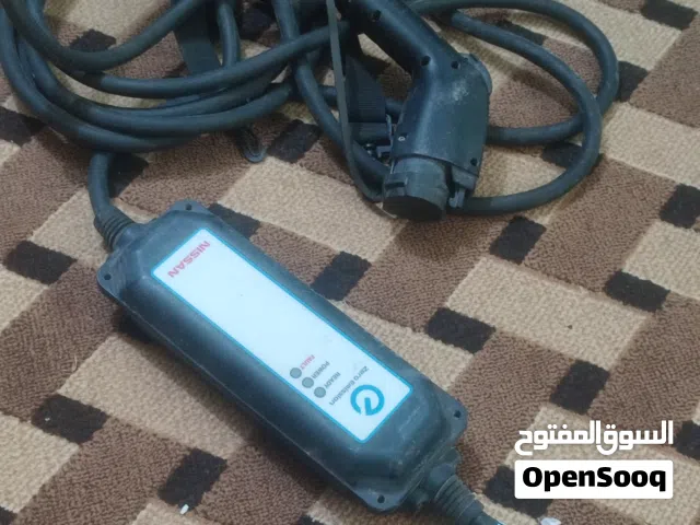 شاحن نيسان ليف