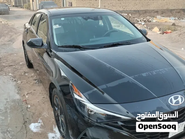 2023 Hyundai Elantra Standard