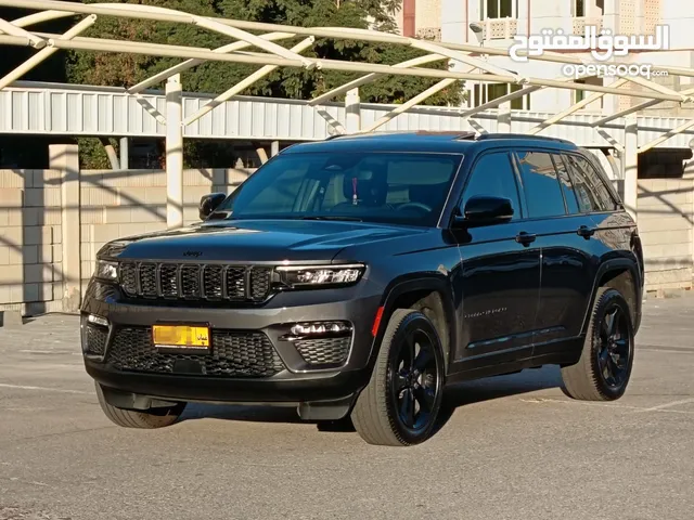 Used Jeep Grand Cherokee in Muscat