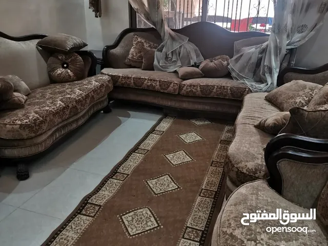 اثاث منزل مستعمل بس نضيف السعر قابل للتفاوض