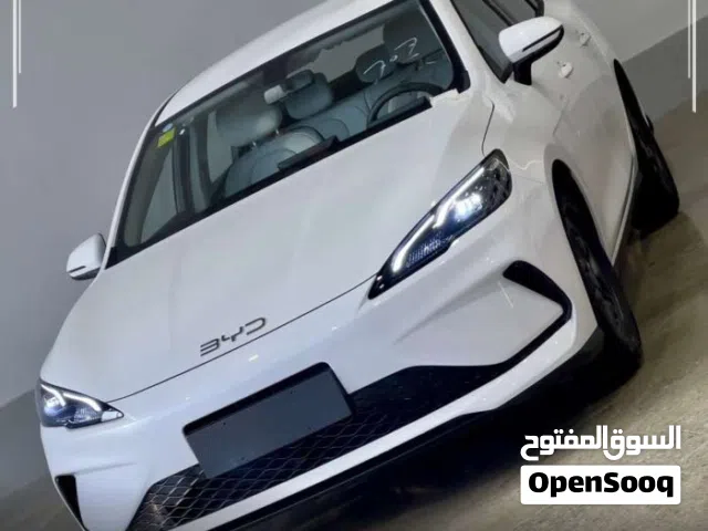 سيل 5 زيرو لون ابيض متوفر مع كافة ملحقات  شاحنة كارت ارضيات تقسيم ايرث المكان معارض البياع