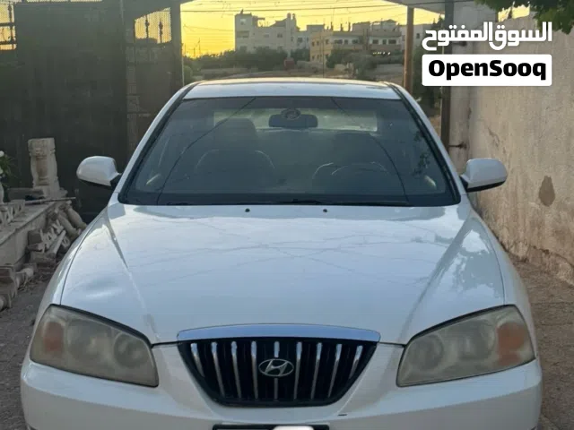 2002 Hyundai Elantra Standard