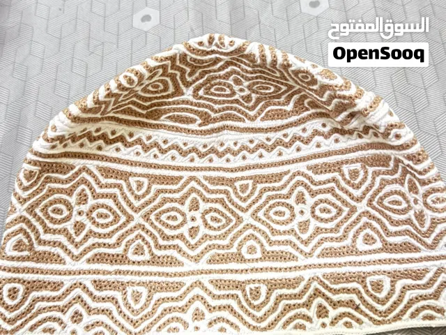 كمة من خياطة يد بنقشة عمانية
