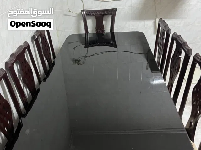 طاولة سفرة للبيع بداعي السفر