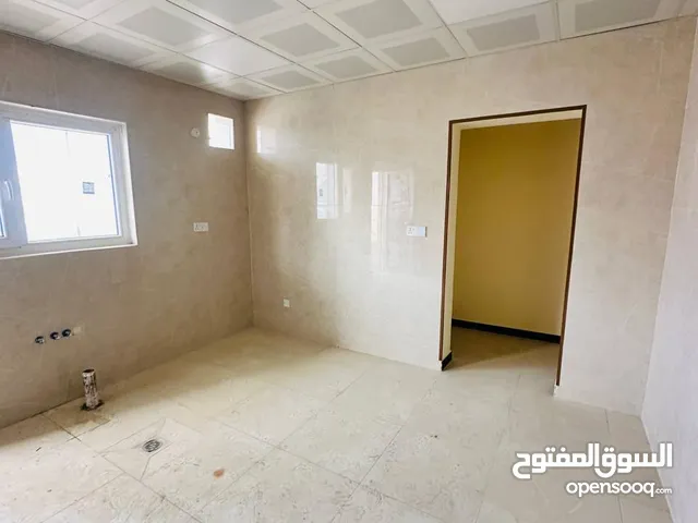 شقة للايجار في مجمع الامل 3 سكني بمساحة 126 متر. #1