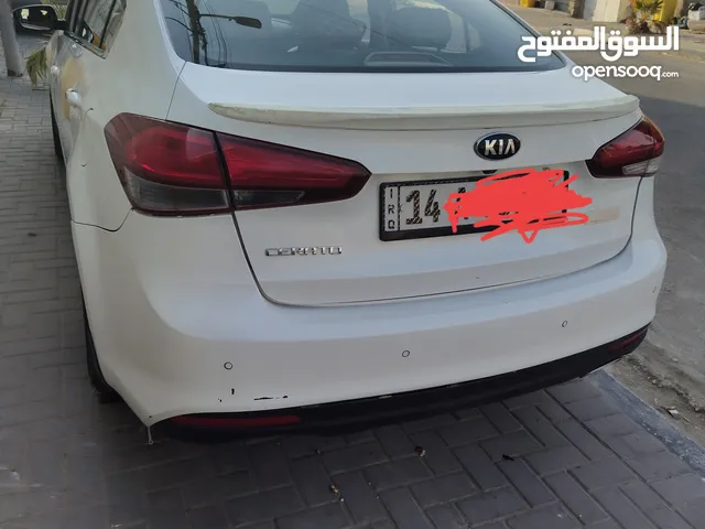 السلام عليكم للبيع سيراتو 2018 فول مواصفات تحكم ستيرن شفتات بلستيرن حاكيه