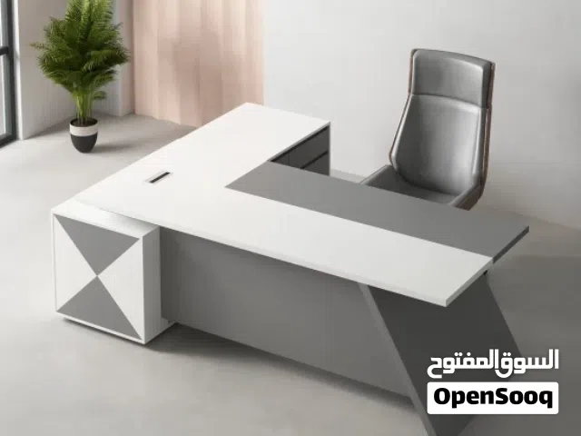 مكتب مدير مع جانبية وادراج مع طاولة هديه مع كل مكتب توصيل مجاني داخل عمان والزرقاء