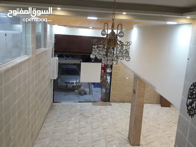 Unfurnished Showrooms in Zarqa Hay Ma'soom