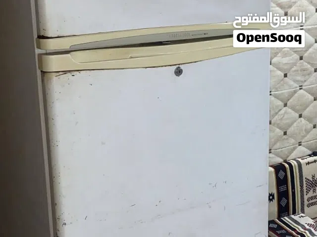 ثلاجة LG شغاله 100%