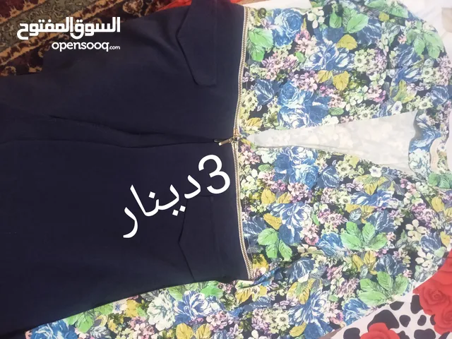 ملابس نسائيه للبيع