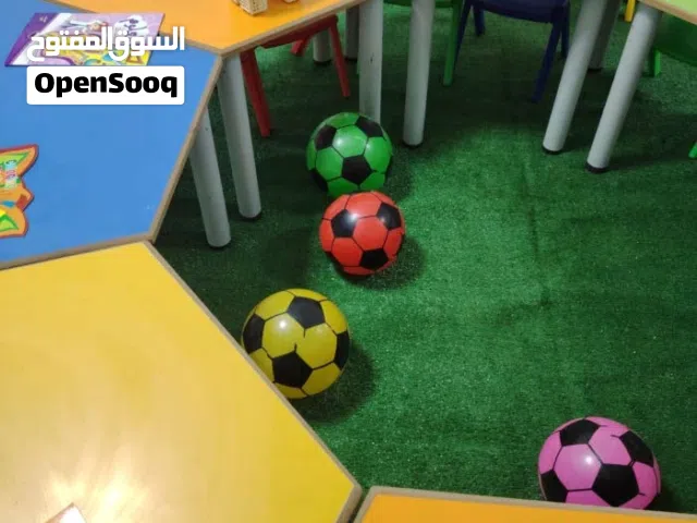 طوله مدرسية للبيع مع كراسي