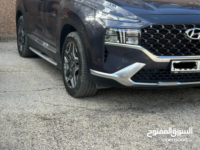 سانتافي hybrid بحالة الوكالة 29,000 km فقط  البيع كاش فقط