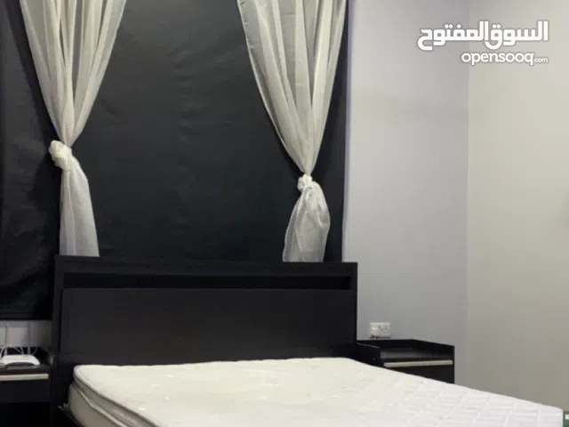 سرير كبير راقي وفخم للبيع بسعر مغري فرصه