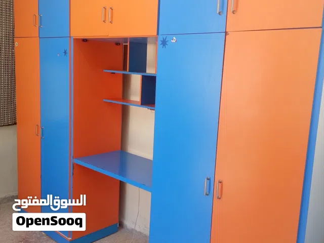 غرفة شباب تفصيل خشب لاتيه بالكامل