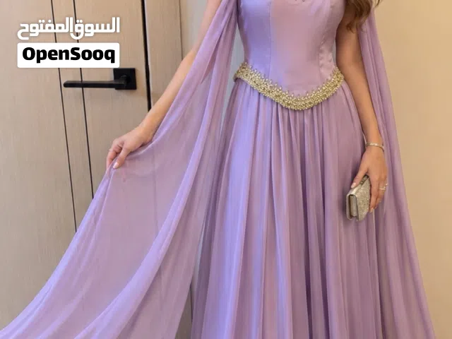 فستان بنفسجي