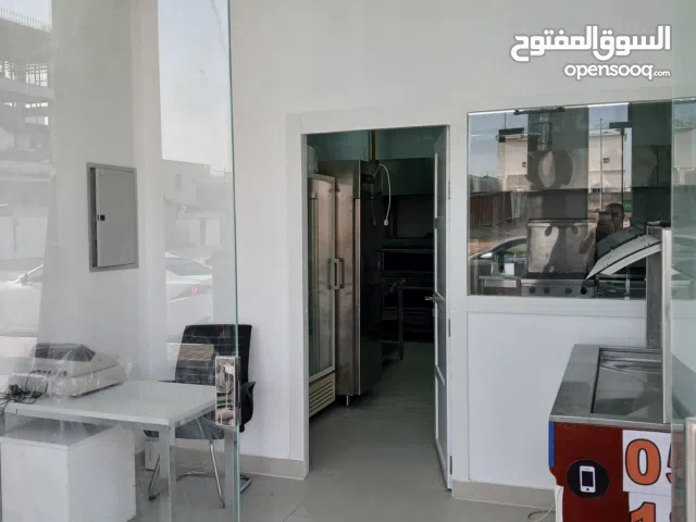 محل طهي اسماك بكامل التجهيزات للبيع والتنازل