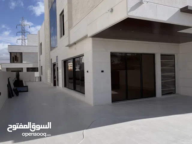 575 m2 More than 6 bedrooms Villa for Sale in Amman Airport Road - Manaseer Gs