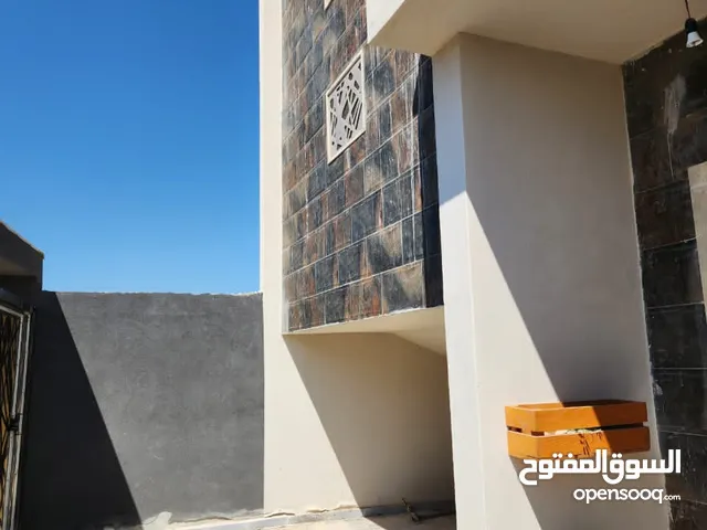 170 m2 3 Bedrooms Townhouse for Sale in Al Khums Other