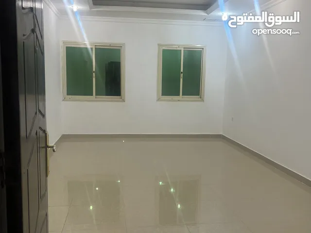 140 m2 3 Bedrooms Apartments for Rent in Al Ahmadi Sabahiya