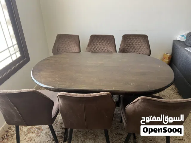 طاولة طعام مع ستة كراسى Dinning Table with Six Chairs