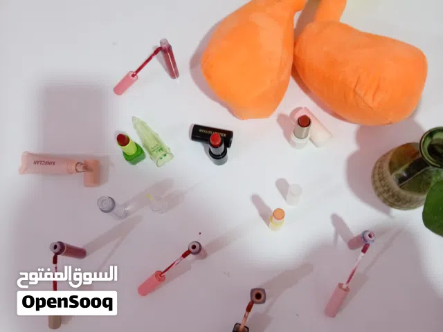 احمر شفره يموت