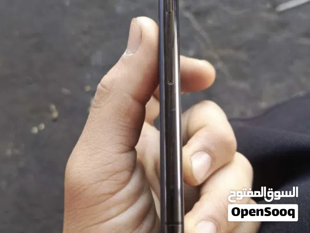 Apple iPhone X 128 GB in Amman