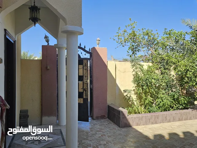 250m2 4 Bedrooms Townhouse for Sale in Al Batinah Sohar