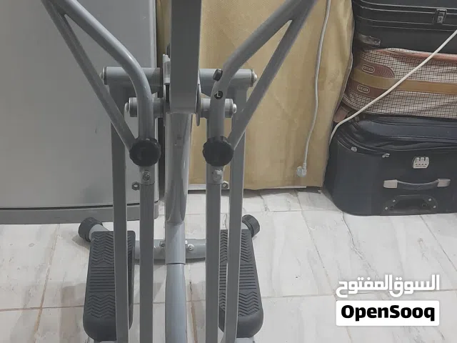 جهاز الغزال الطائر للبيع ماركة WORLD FITNESS الاصلي لم يستخدم سوى مرة واحدة