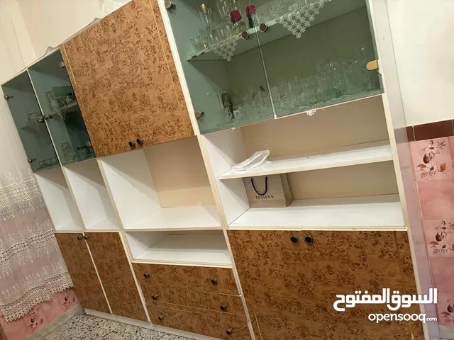 مكتبه ومدخل وصالون للبيع