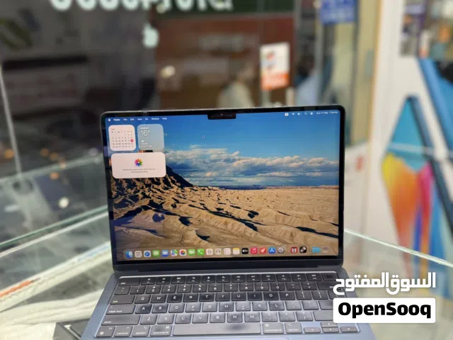 Apple MacBook Air M2 512GB Storage 8GB RAM silent fanless design 13.6 inch liquid Retina Display 95%