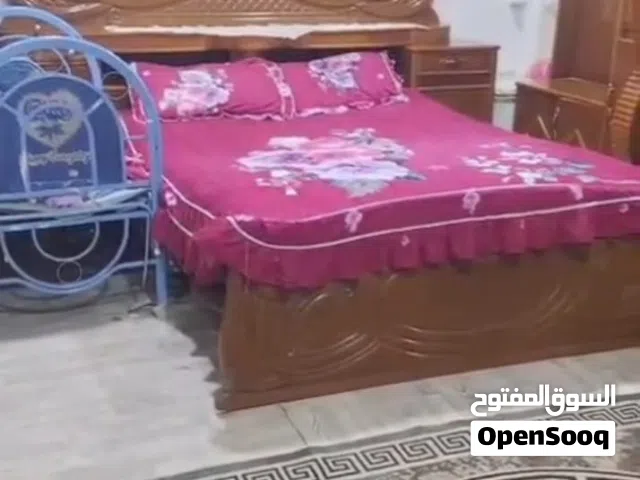 غرفه صاج خشب الاستعمال سنتين اخو جديد ناس معتنين بيها وغرفه كلش نضيفه السعر. 1.550 مكلف بلنشر