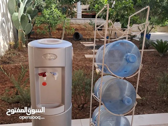 كولر بجودة ممتازة – تبريد وتسخين + 3 قواوير + سلك كهرباء جاهز للاستخدام!