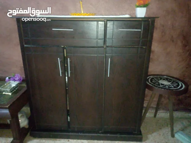 طاوله احذيه حاله الوكاله للبيع بسعر مغري اقرا الوصف