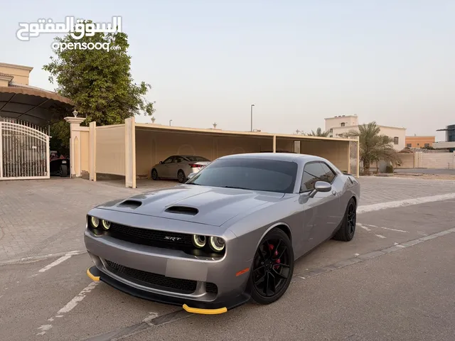 دوج تشالنجر v8 نظيف جدا ممشى قليل محول SRT